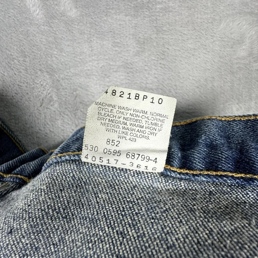 Vintage 80s 90s Levis Jeans Mens Made in USA Size 42x32 Blue Denim Pants Retro